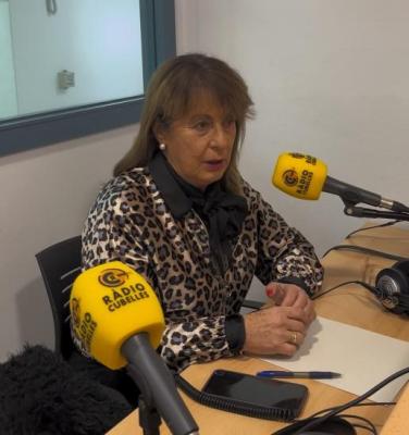 130225 ROSA FONOLL ESTUDIS RÀDIO CUBELLES.jpg