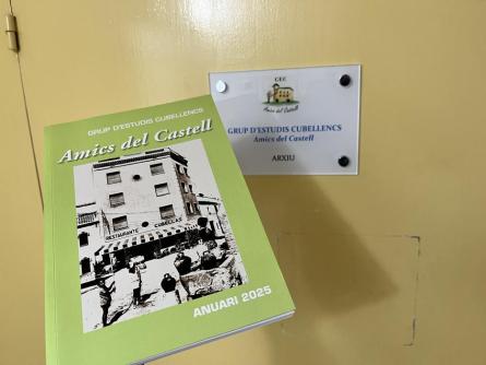 AMICS CASTELL ANUARI.JPG
