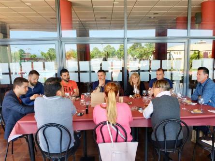 DINAR JUNTS PER CUBELLES- ROBERT MONZONIS.jpg