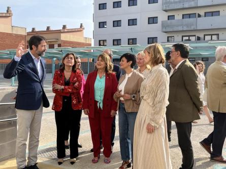 ENTREGA CLAUS PISOS 050625 (2).JPG