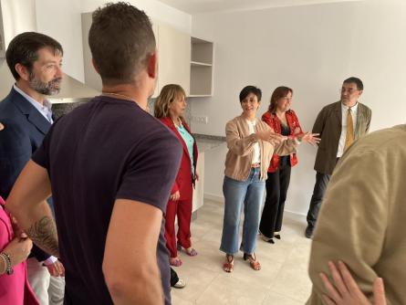 ENTREGA CLAUS PISOS 050625 (6).JPG