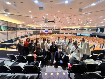 VIATGE BRUSSELLES JOVES 111125 (1).jpeg